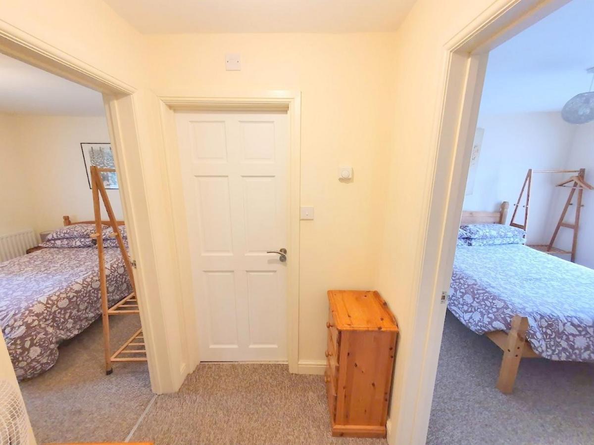 Bassett Flat With 2 Bedrooms And Superfast Wi-Fi Sittingbourne Esterno foto