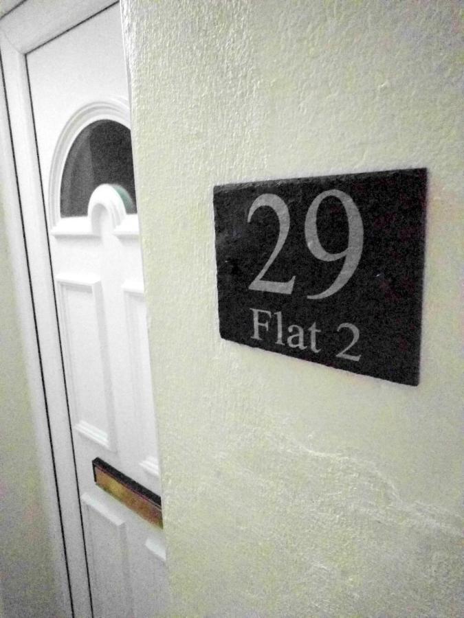 Bassett Flat With 2 Bedrooms And Superfast Wi-Fi Sittingbourne Esterno foto